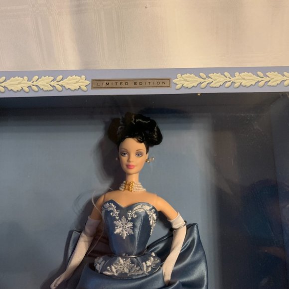 NIB 1999 Wedgwood England 1759 Limited Edition Barbie Doll Blue Dress - Picture 2 of 9